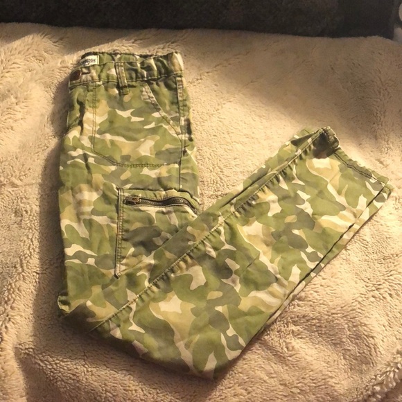 🔹4 for $30 OshKosh Camo Pants, size 10 - Picture 1 of 7
